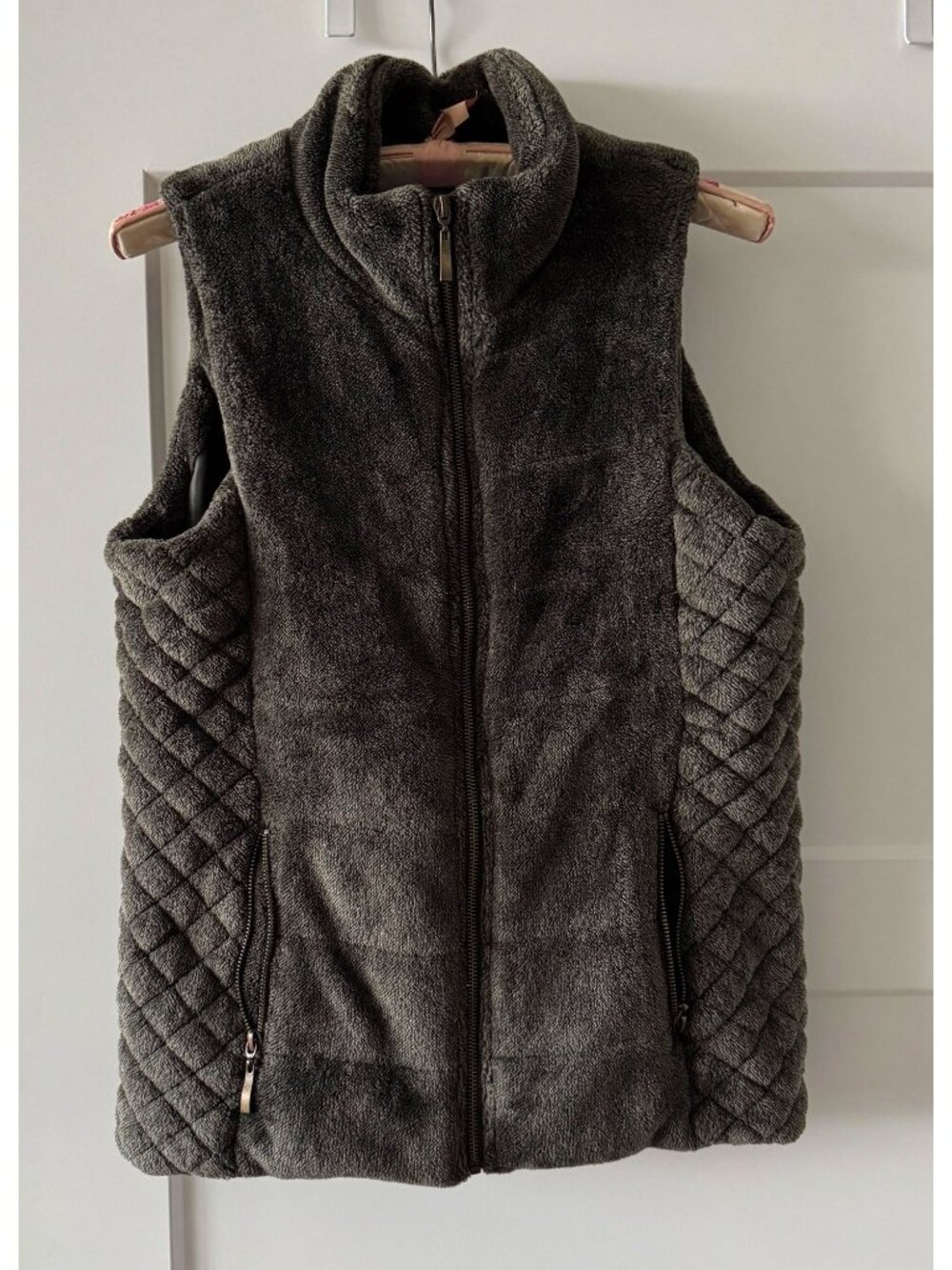 Lemon Tart Stitch Fix Quilted Puffer Faux Fur Vest Green size L
